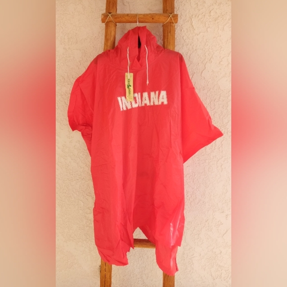 INDIANA AQUA SHEEN RED OS 100 % VINYL RAIN PONCHO / UNISEX - Picture 1 of 6
